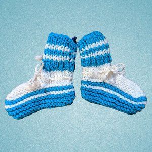 Hand-Knitted Unisex Newborn Baby Blue Socks NWT 🌺HP